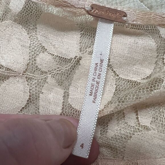 Free People Cream 3/4 Sleeve Lace Overlay V-shaped Fit & Flare A-line
Dress 4 - Picture 4 of 14